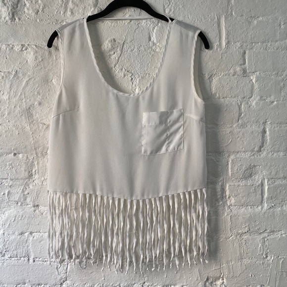 mags&pye Tops - Silky white Fringe Top